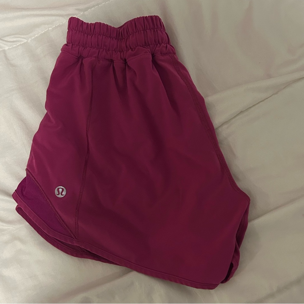 Lululemon Run Hotty Hot Low-Rise Lined Shorts 4"